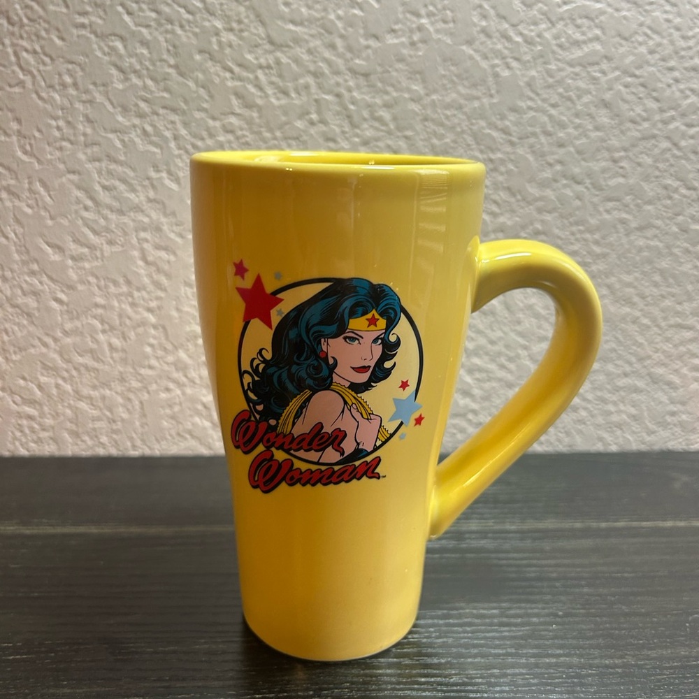 Vandor Wonder Woman Ceramic Travel Mug Yellow No Lid